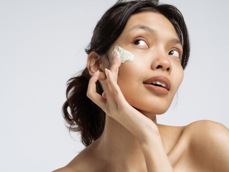 Kem dưỡng làm dịu và phục hồi da chiết xuất Guaiazulene