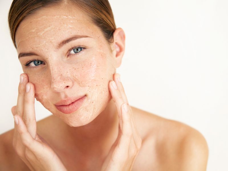 Công dụng làm đẹp của Gluconolactone (PHA) giúp tẩy tế bào chết dịu nhẹ
