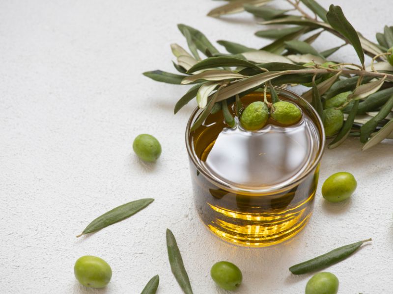 Chọn dùng mỹ phẩm chứa Olea Europaea (Olive) Fruit