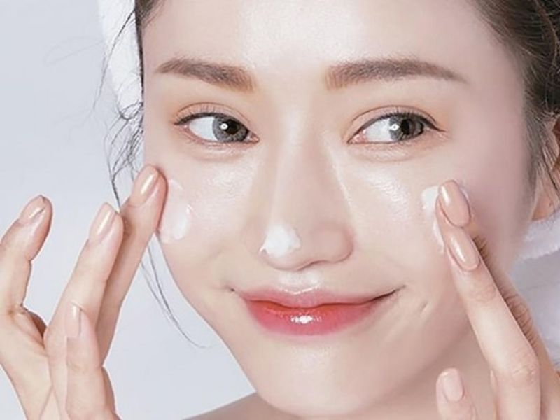 Vitamin K hỗ trợ cải thiện sắc tố da và làm đều màu da