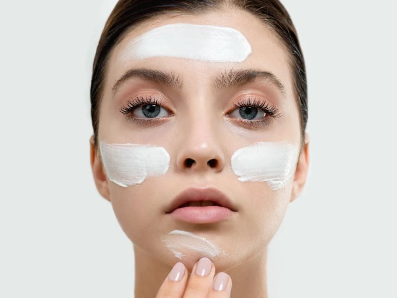 Một số lưu ý khi sử dụng mỹ phẩm chứa Silica
